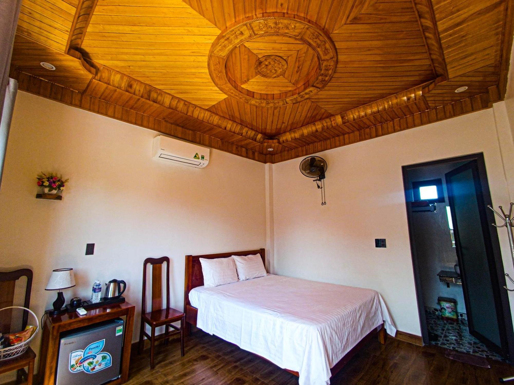 Yolo Pool Bar Villas & Garden Restaurant Phong Nha Extérieur photo