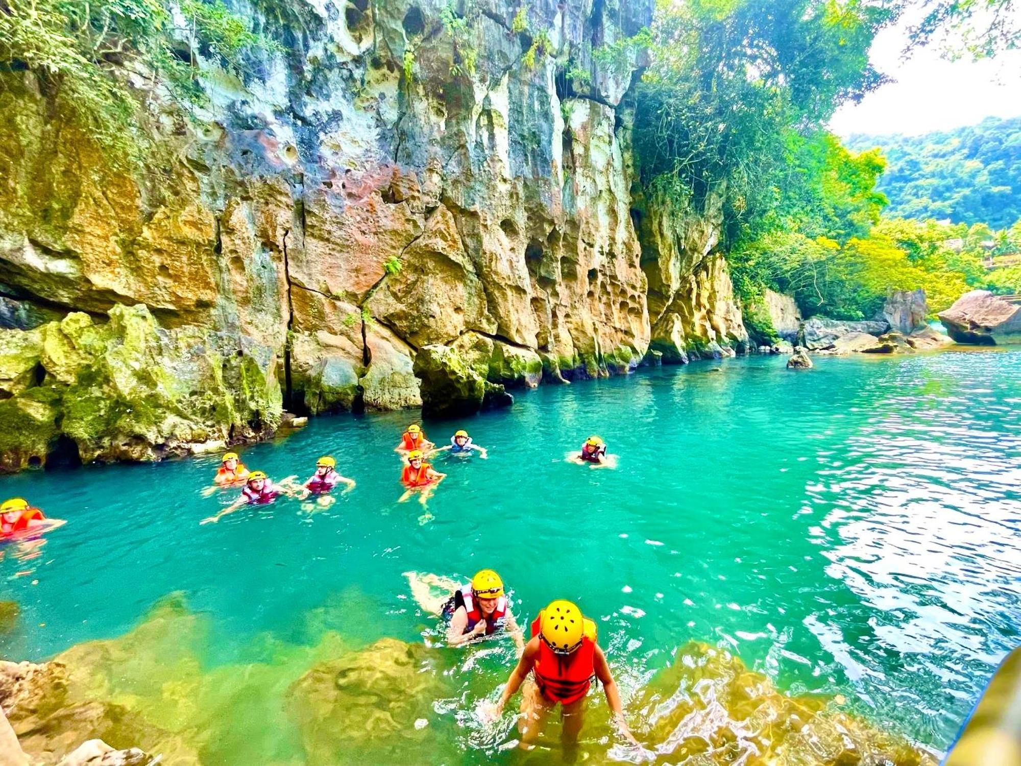 Yolo Pool Bar Villas & Garden Restaurant Phong Nha Extérieur photo